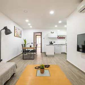 https://beach-apartment-just-1-street-to-the-beach.catalonia-hotels.com