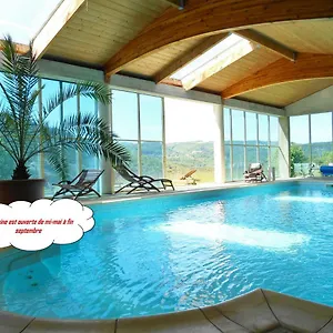 https://relais-du-temple.hotels-rhonealpes.com
